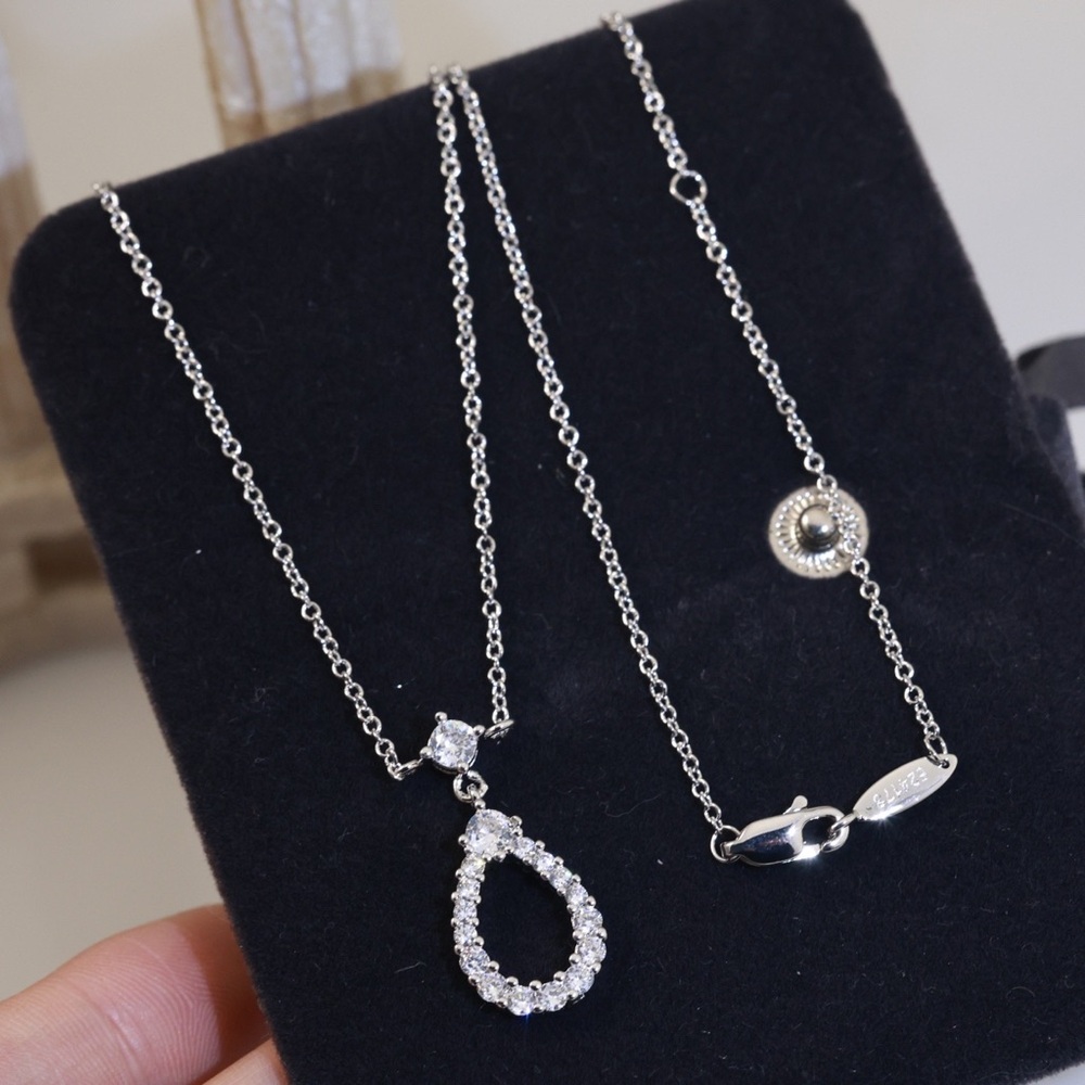 Harry Winston necklace